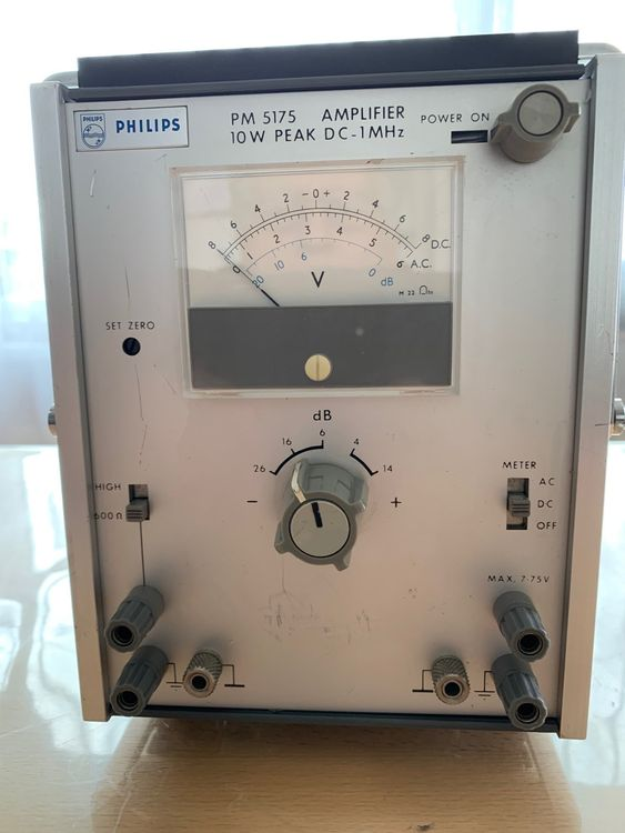 Philips PM 5175 functiegenerator frontpaneel